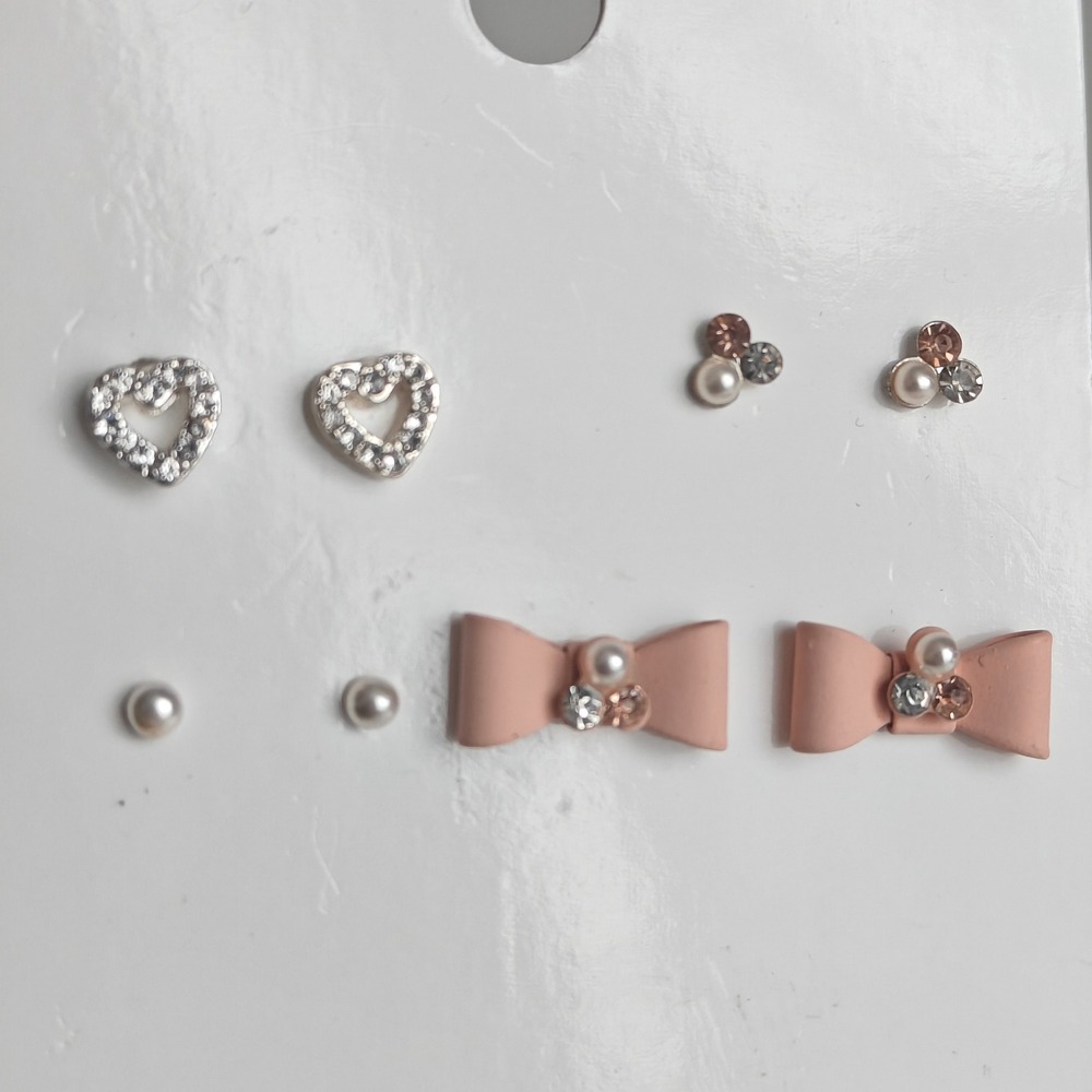 HM Women 4 Pair Stud Earring Set Pink Bow Silver Heart Faux Pearl Rhinestone New